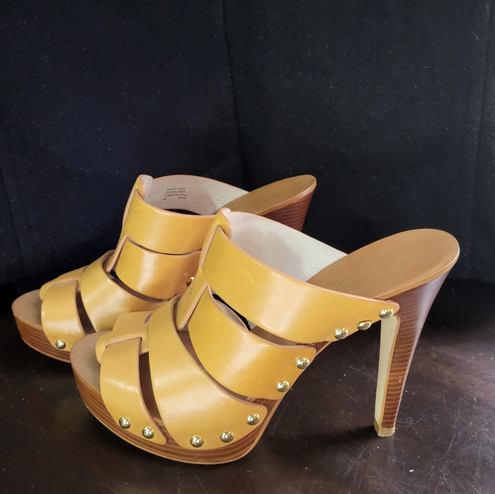 Michael Kors Leather Mule size 6
